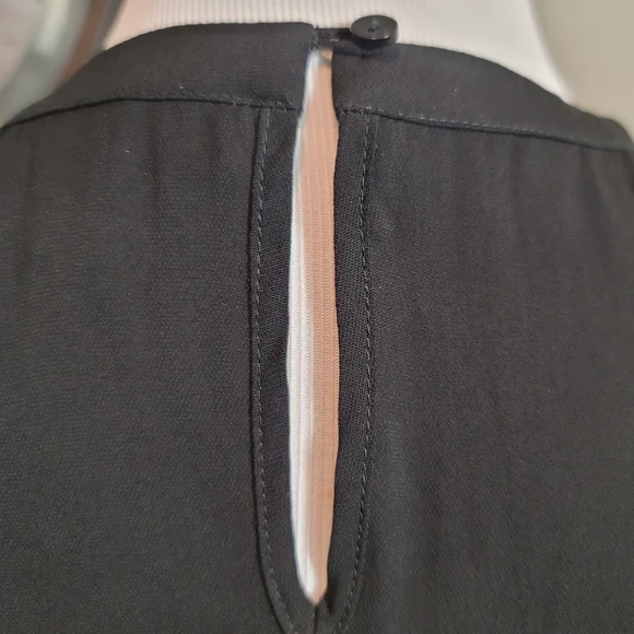 NWOT Etcetera Black Chiffon Sleeveless Blouse SIZE 00 - Picture 6 of 10